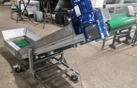 Ленточный L-образный конвейер для термопластавтомата для Группы компаний «ИНКОЭР» - фото 2