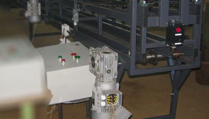 Изготовлен цепной телескопический наклонный конвейер