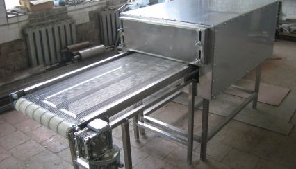 Сетчатый конвейер с  термотоннелем  для ООО Пека