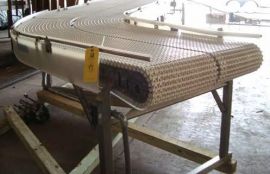 Сетчатый поворотный конвейер с полиуретановой сеткой для транспортировки пластиковых бутылок с маслом - фото 5